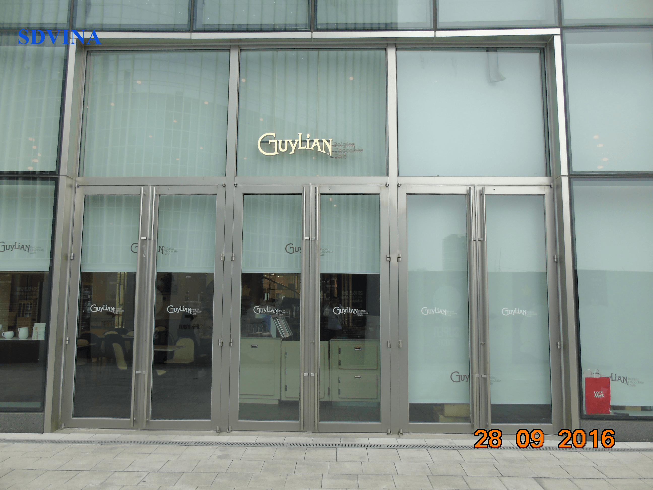 Cửa inox xước