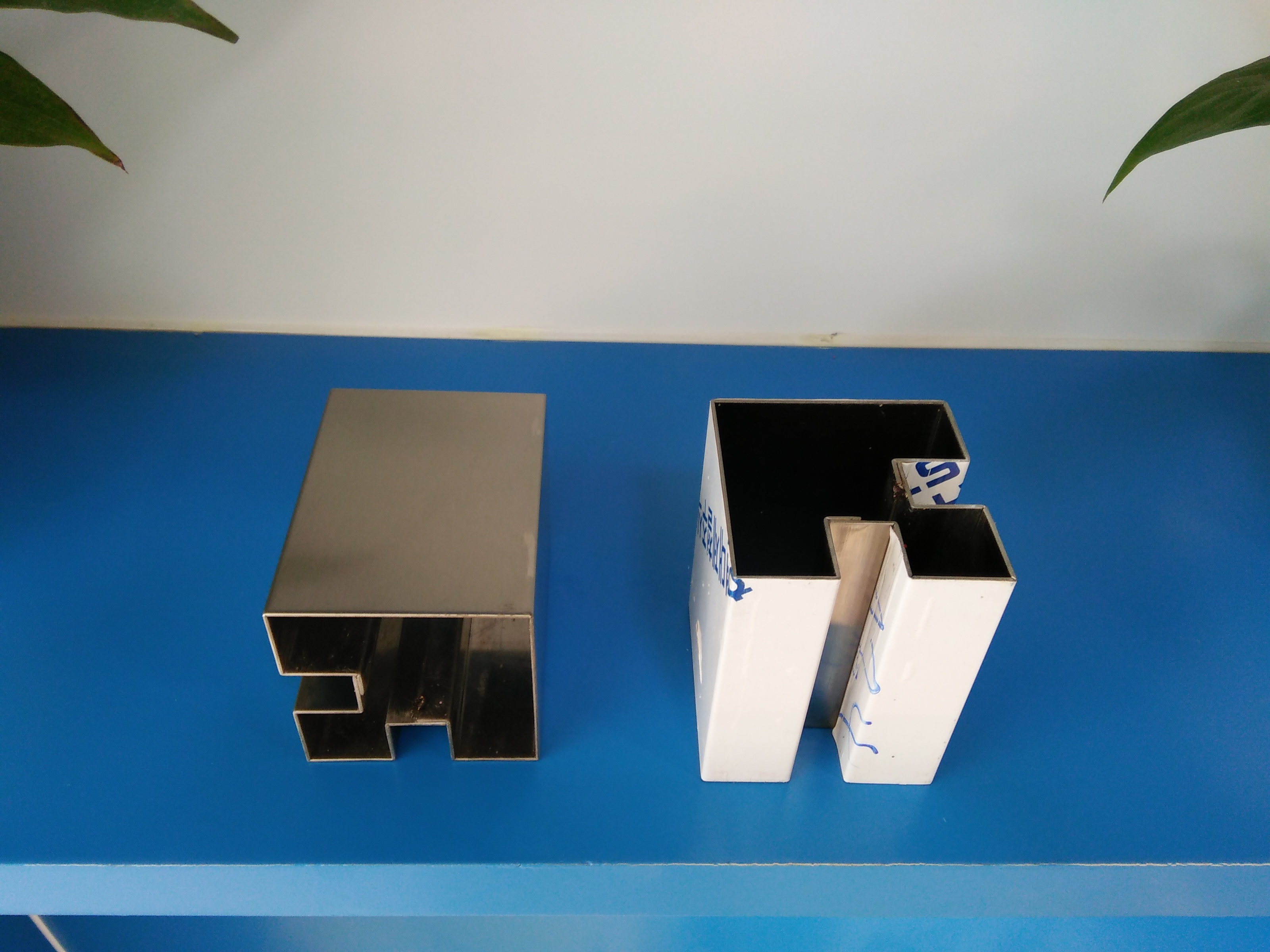 Thanh định hình inox